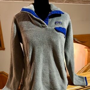 Patagonia Women’s Vintage Snap-T Fleece Grey & Royal Blue